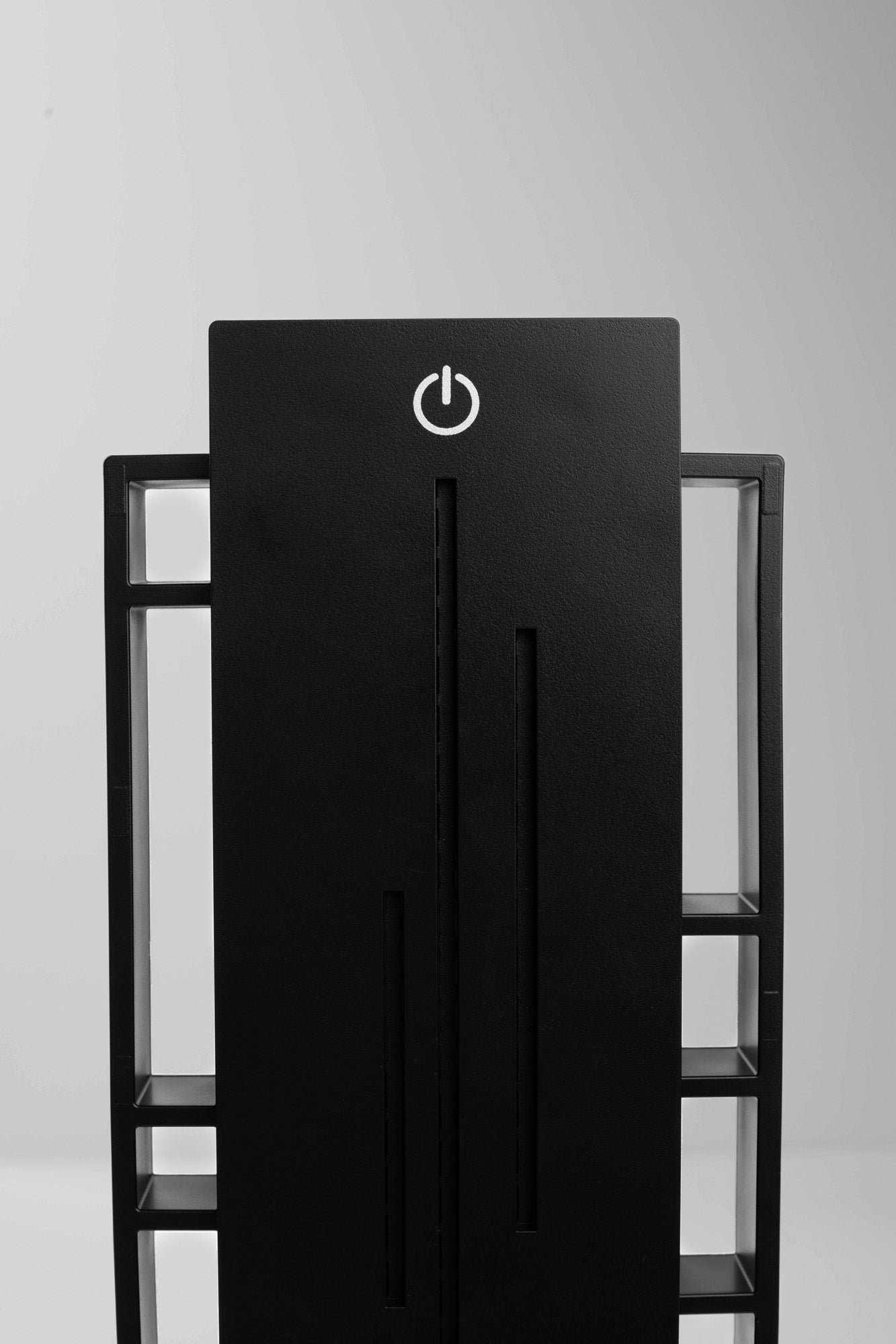 Circadian Optics Lattis