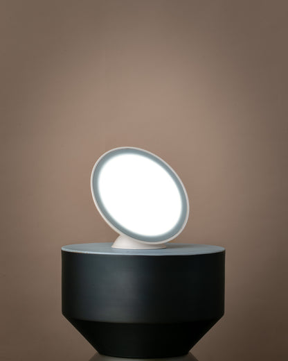 Circadian Optics Lampu