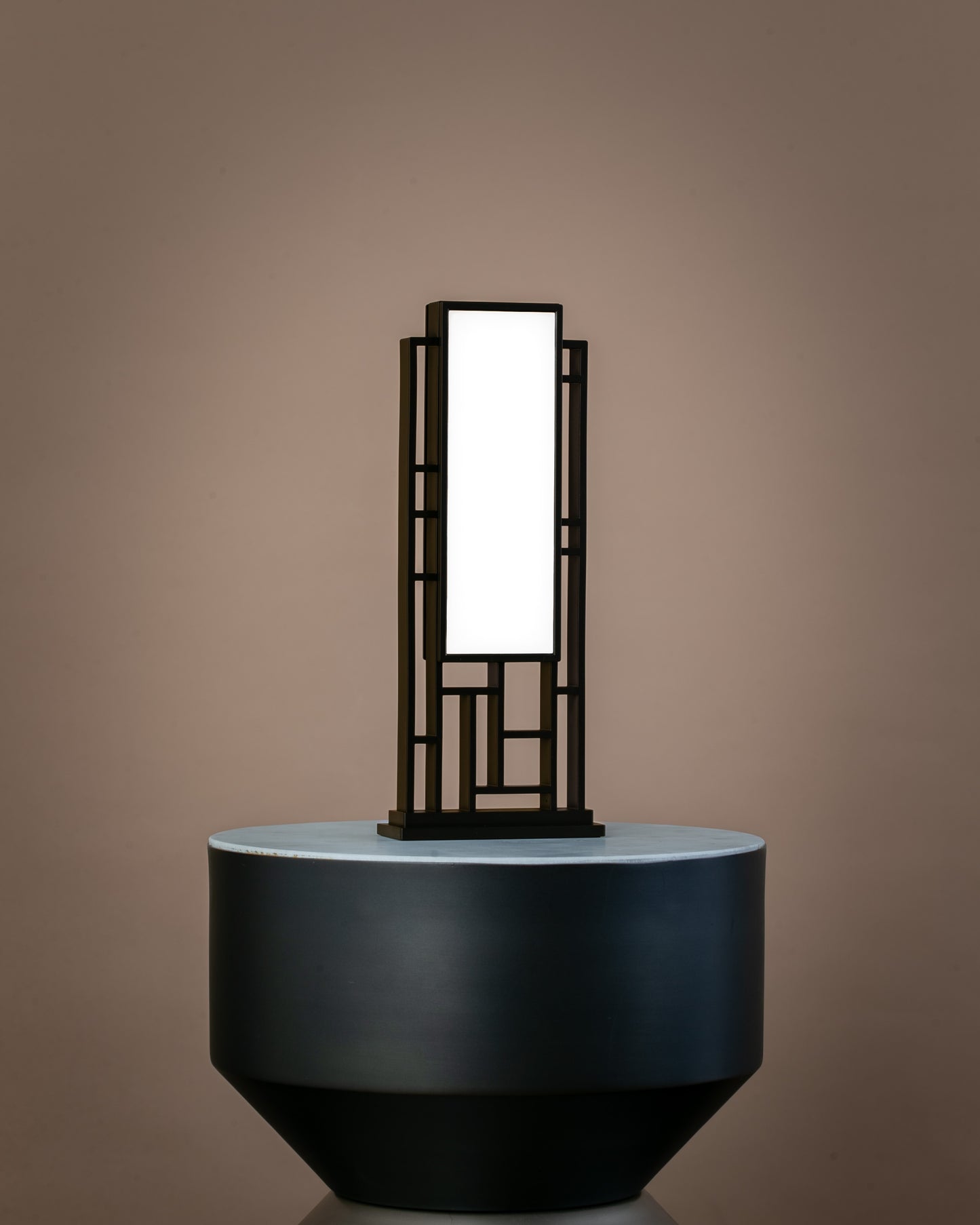 Circadian Optics Lattis