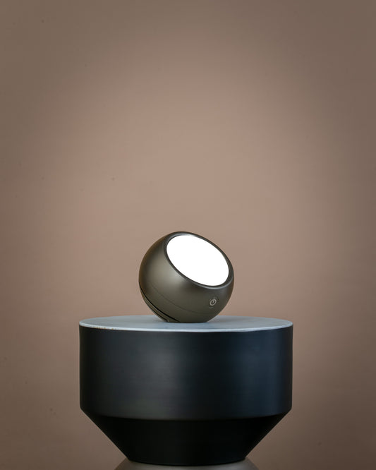 Circadian Optics Leo